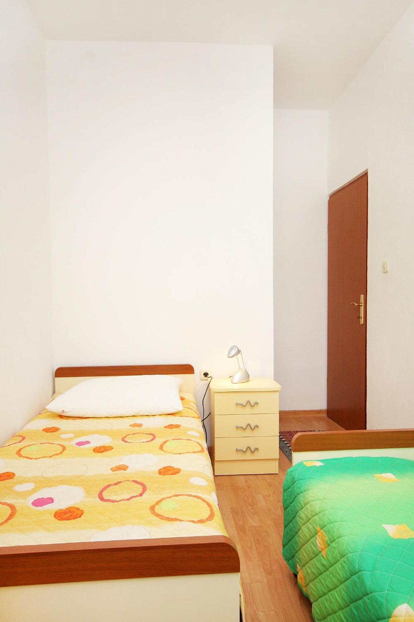 Apartments By The Sea Mastrinka, Ciovo - 4836 Trogir Rum bild